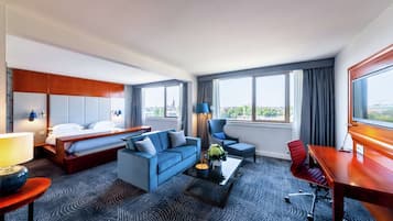 Junior Suite | Premium bedding, pillowtop beds, in-room safe, desk