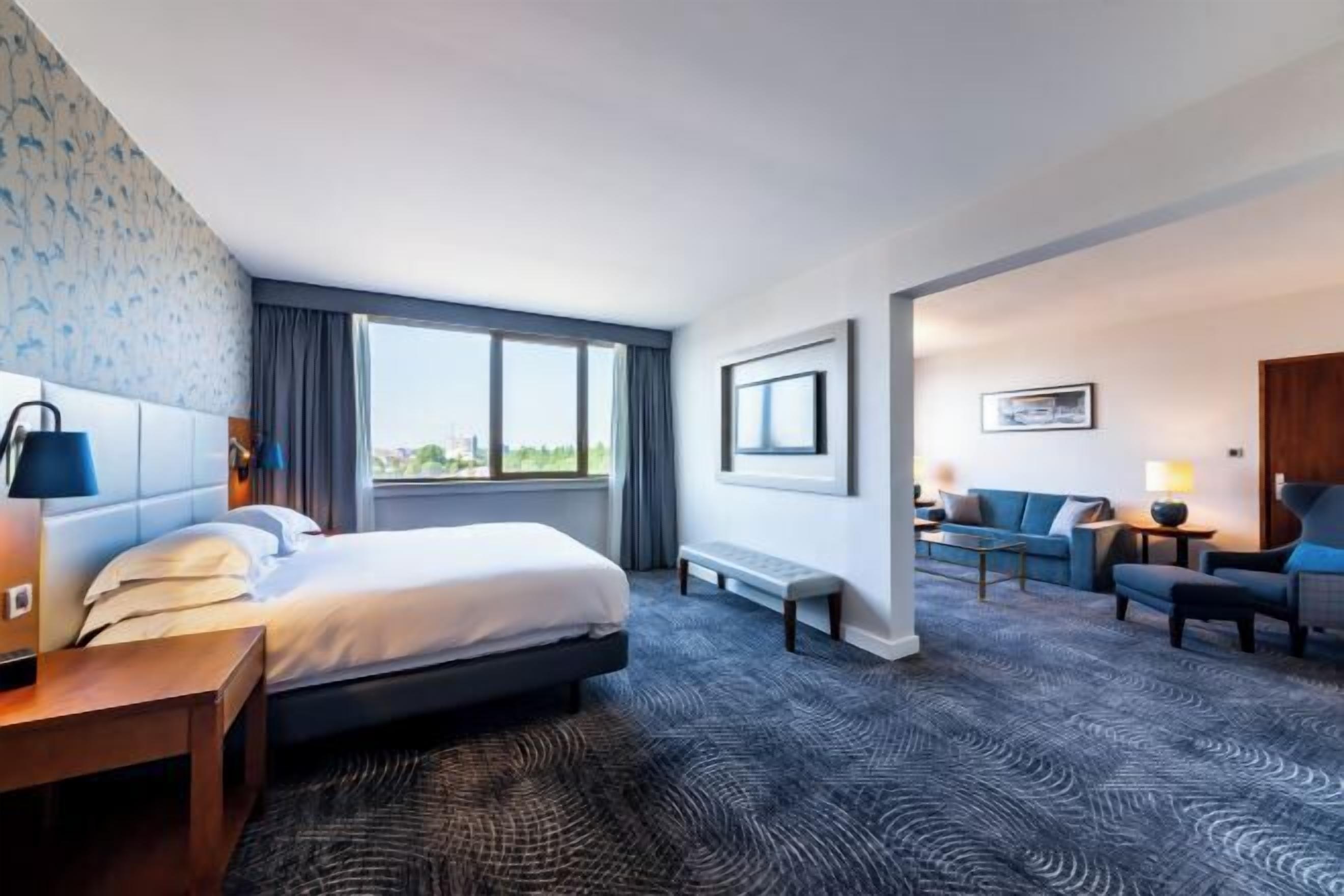 Premium bedding, pillow-top beds, in-room safe, laptop workspace