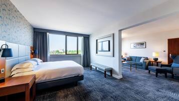 Junior Suite, 1 King Bed | Living area | 40-inch TV with satellite channels, pay films