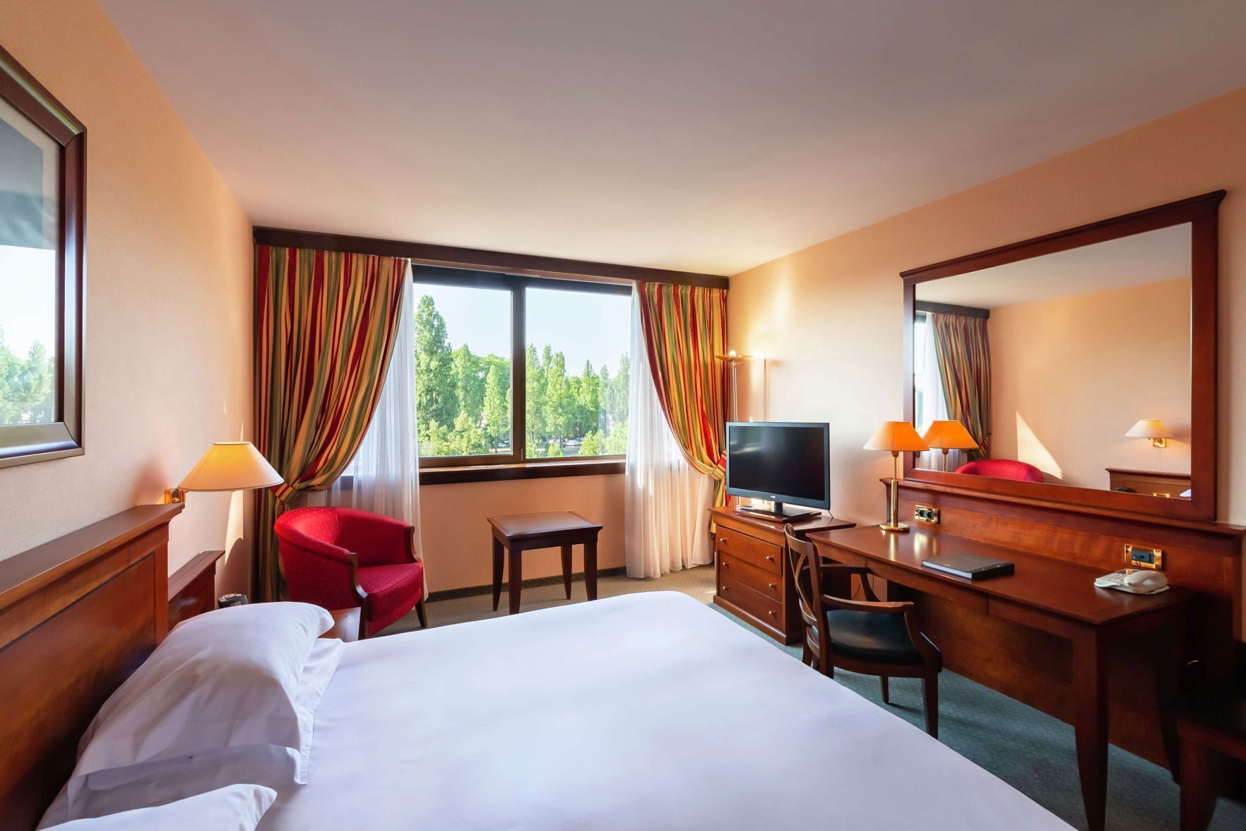 Premium bedding, pillow-top beds, in-room safe, desk