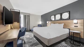 Standard Room, 1 King Bed, Non Smoking, Refrigerator & Microwave | Desk, iron/ironing board, cribs/infant beds, rollaway beds