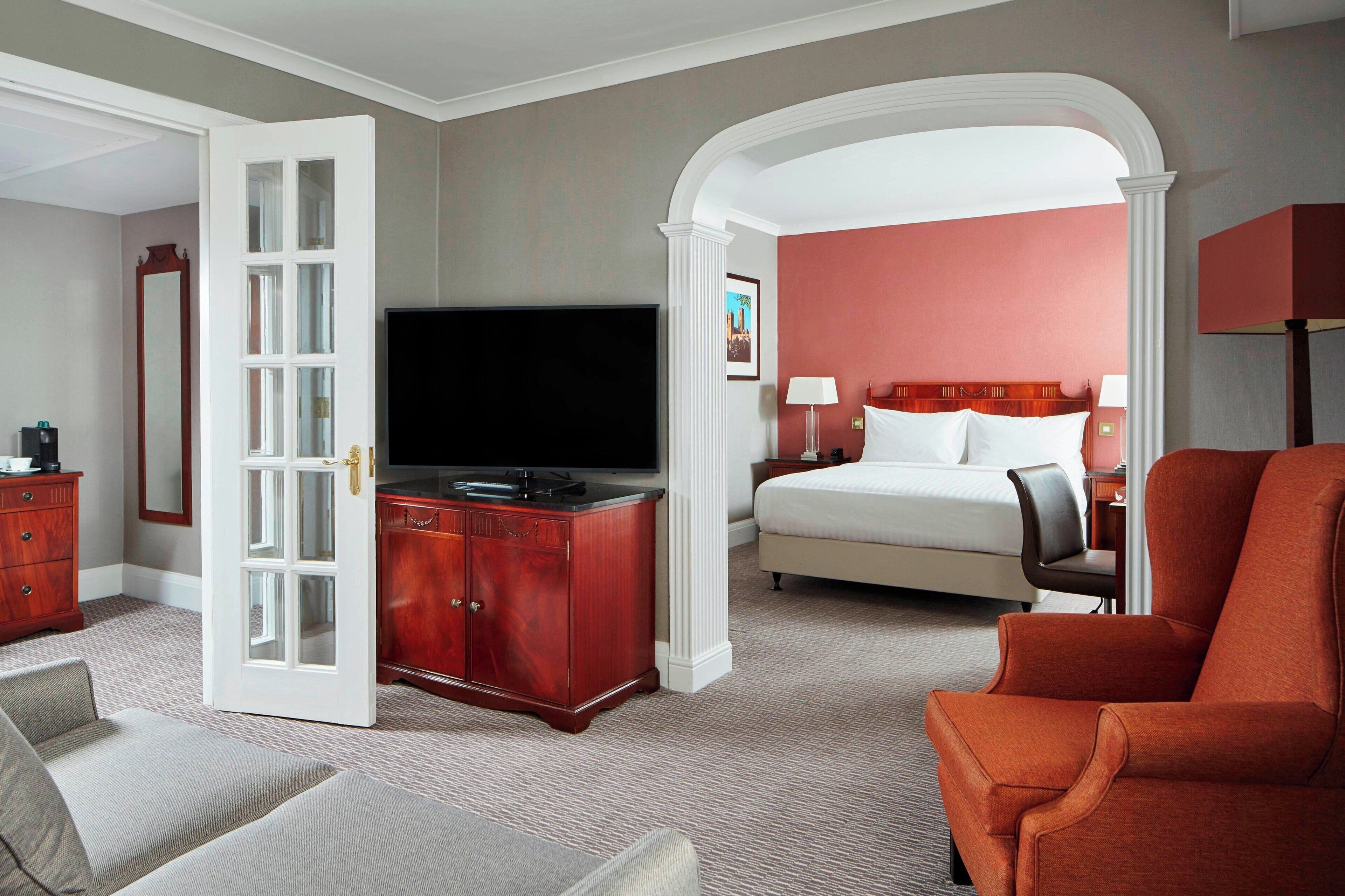 suite, 1 bedroom, non smoking | living room | 49-inch flat-screen tv with satellite channels, tv