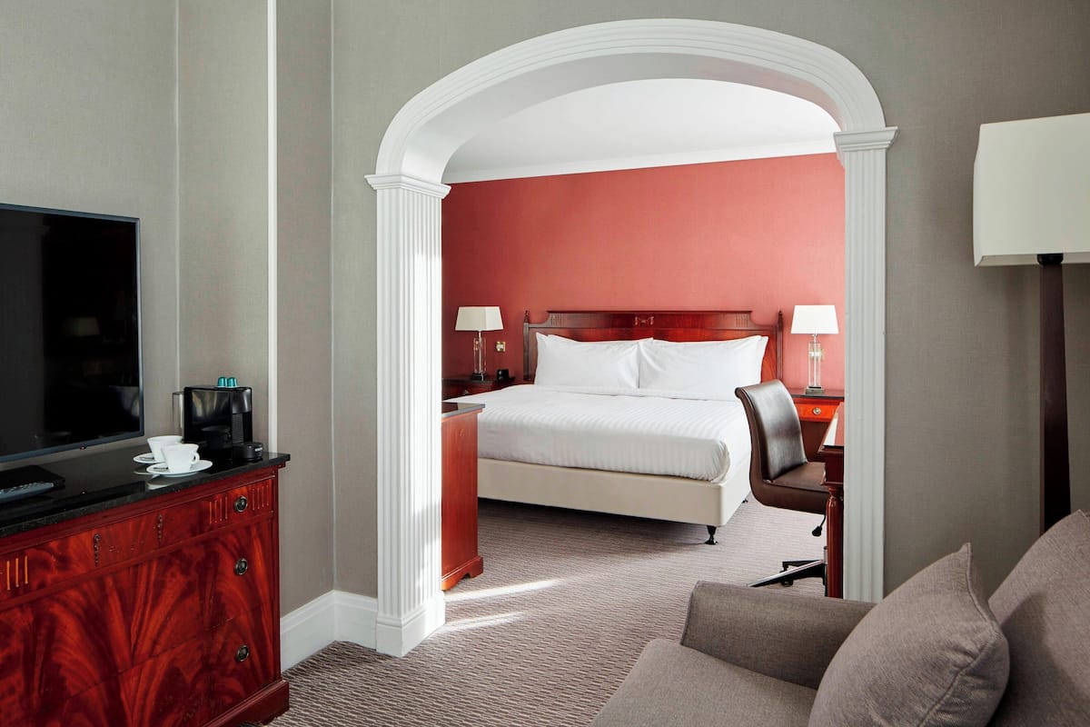 Suite, 1 Bedroom, Non Smoking | 1 bedroom, premium bedding, down comforters, in-room safe