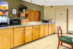 Free daily continental breakfast
