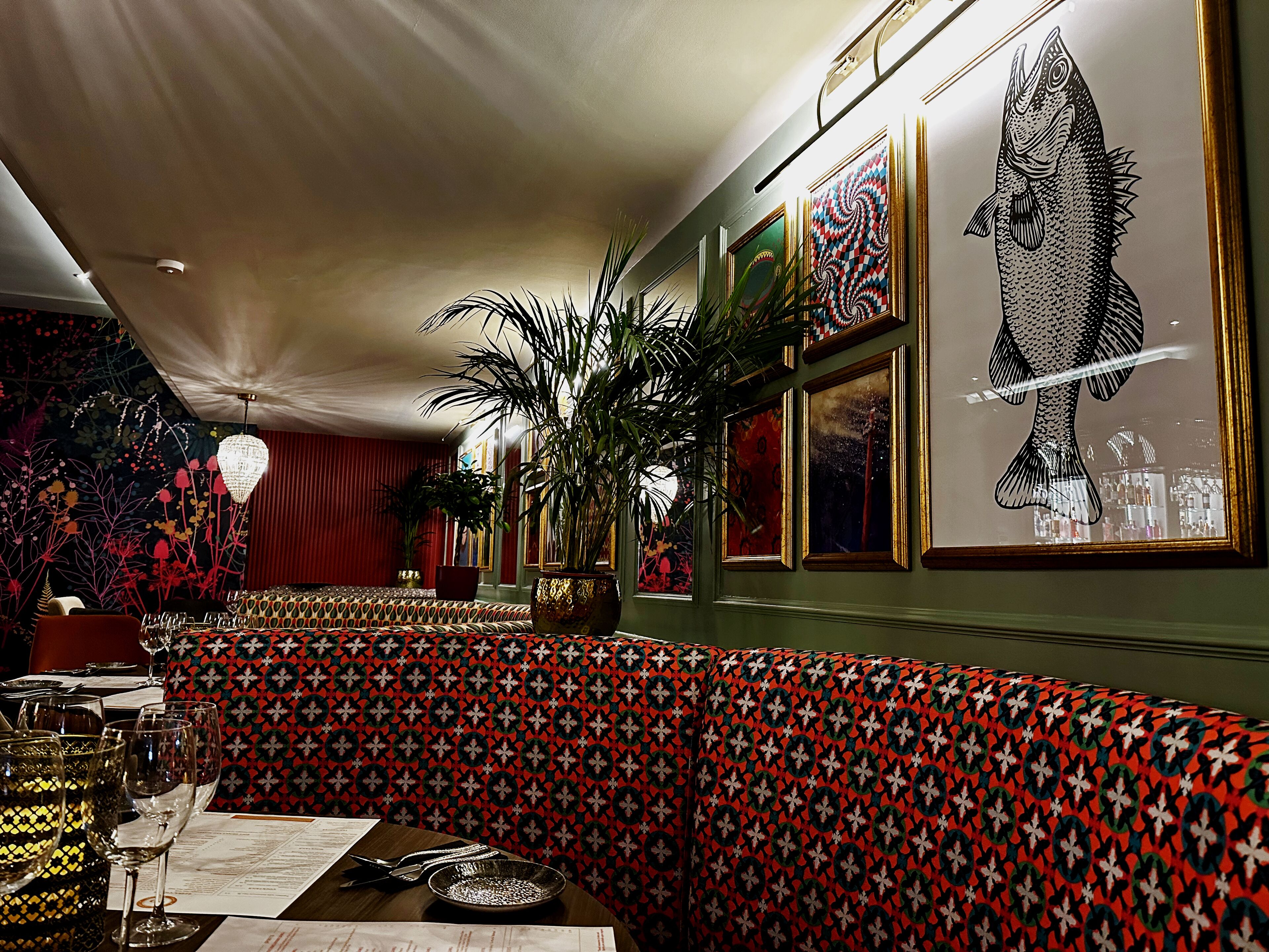 breakfast, lunch and dinner served