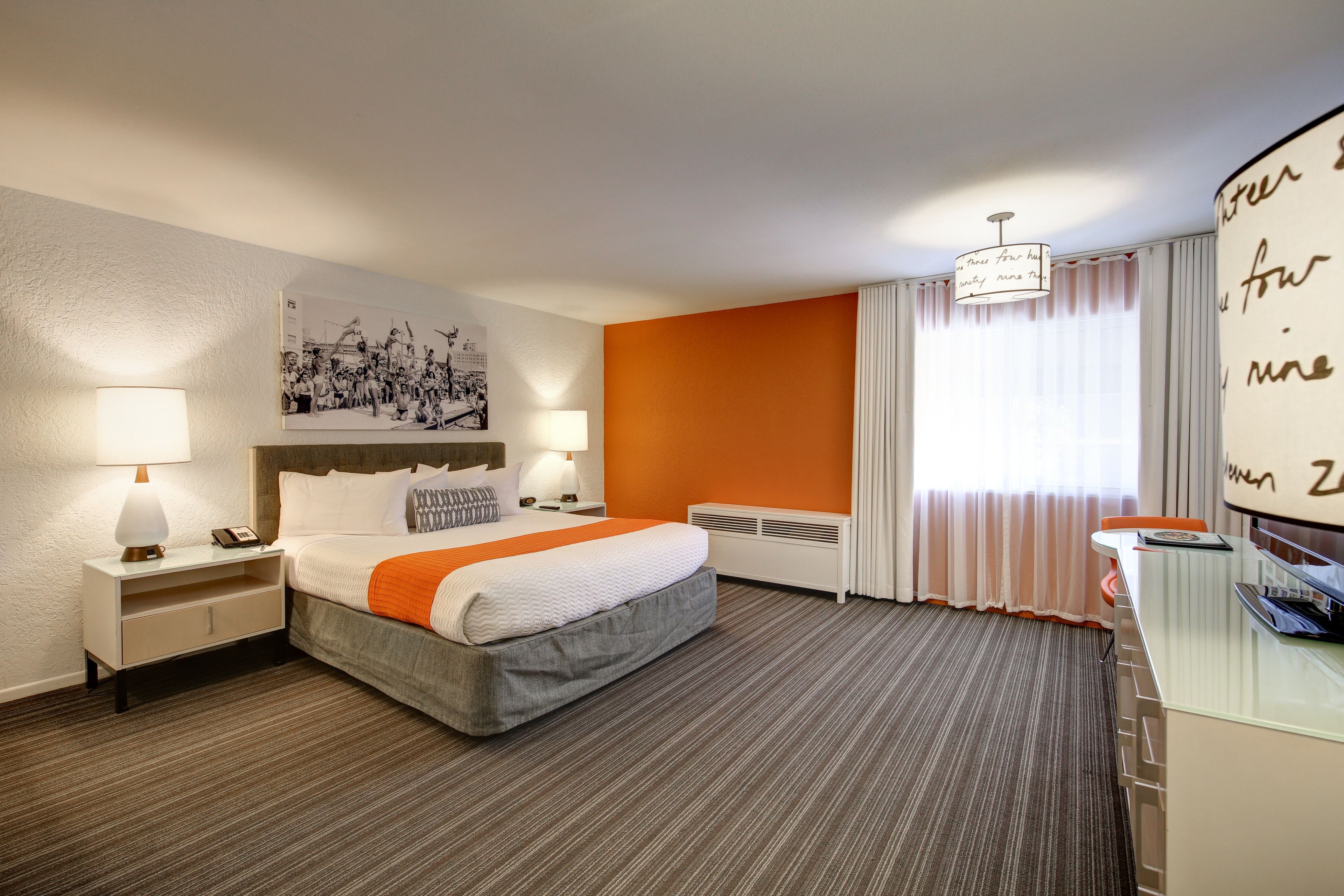 deluxe room, 1 king bed | 1 bedroom, in-room safe, iron/ironing board, free wifi