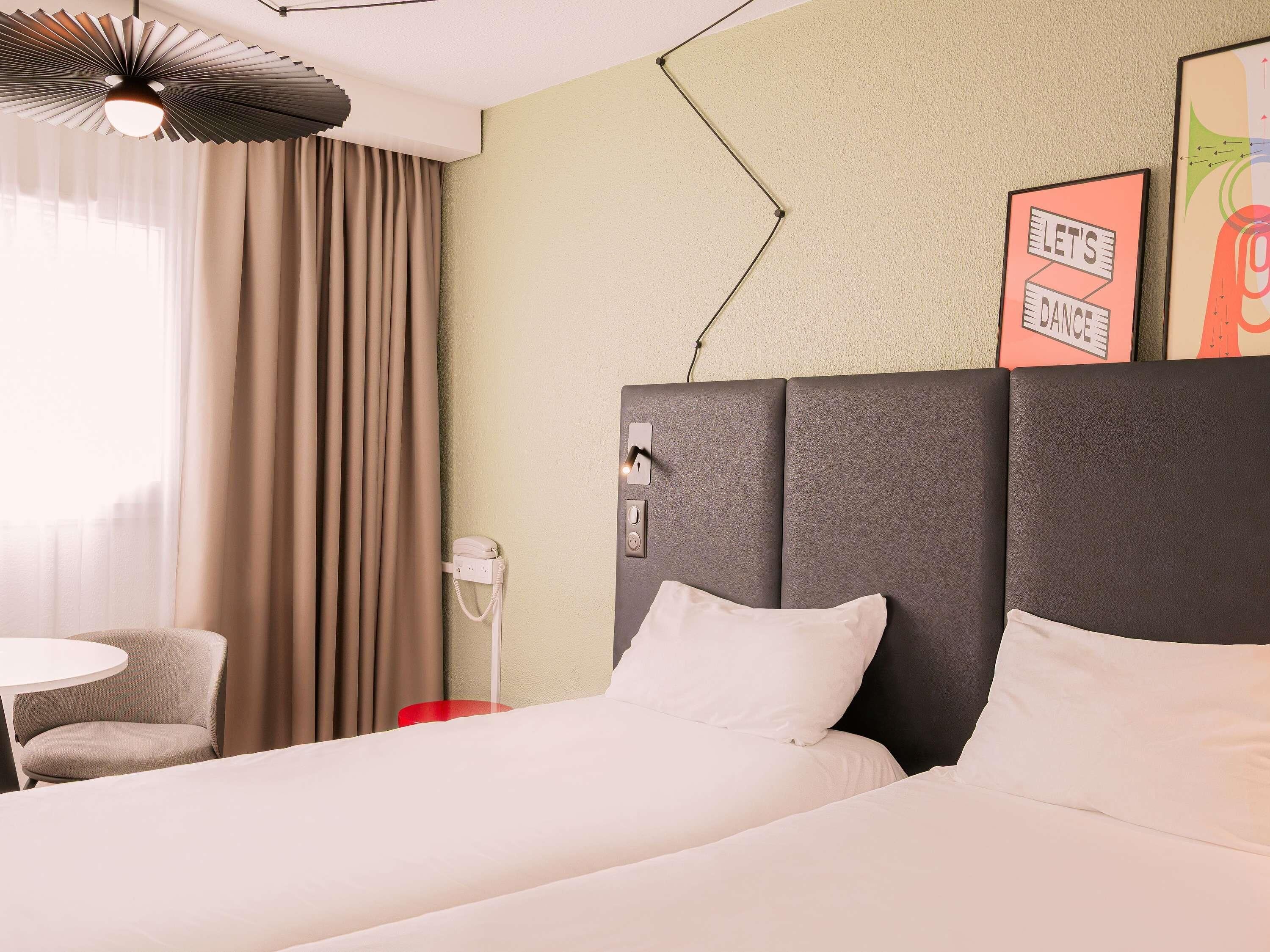 Room, 2 Single Beds | Premium bedding, desk, soundproofing, iron/ironing board
