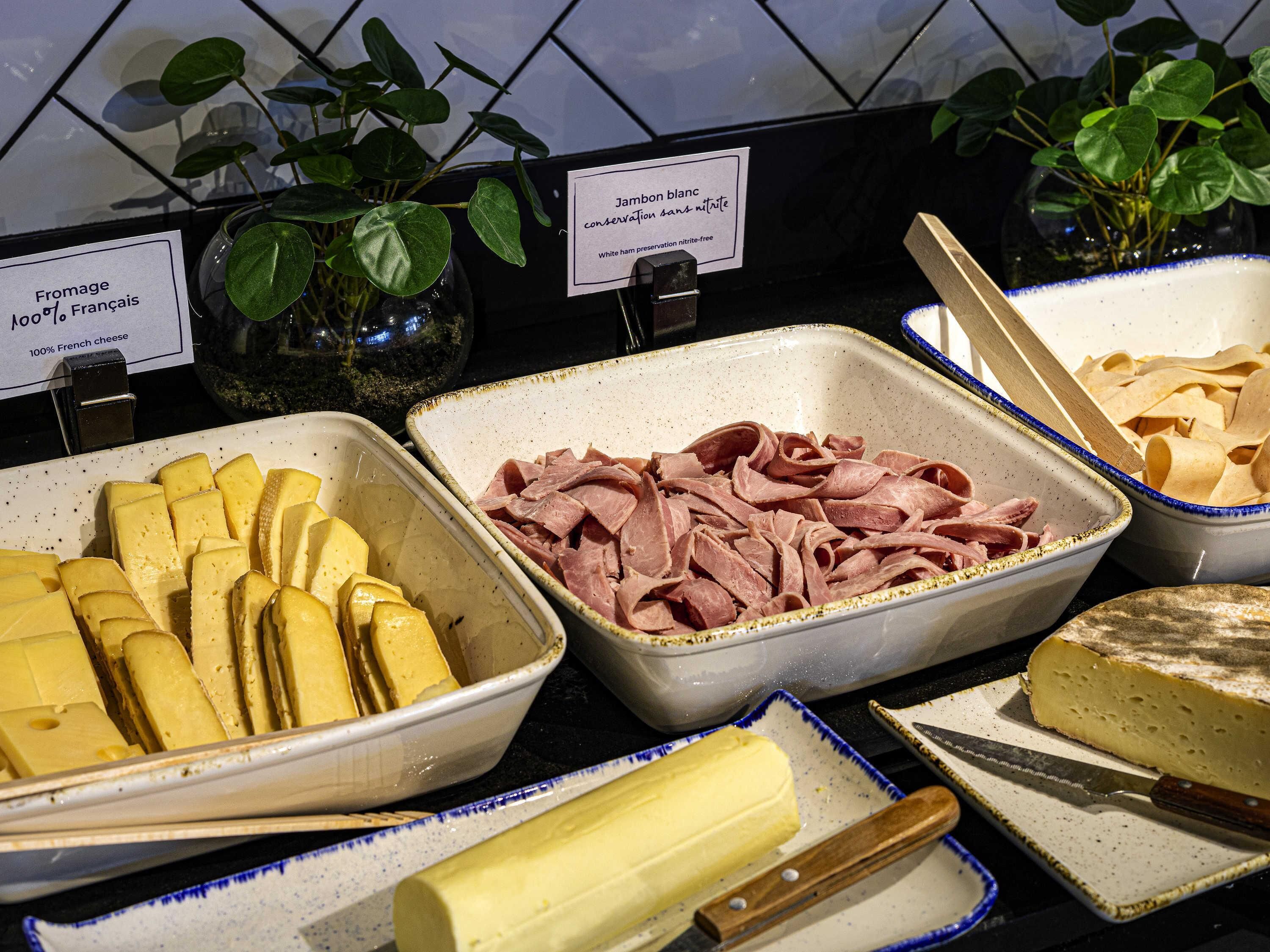 Daily buffet breakfast (EUR 13.9 per person)