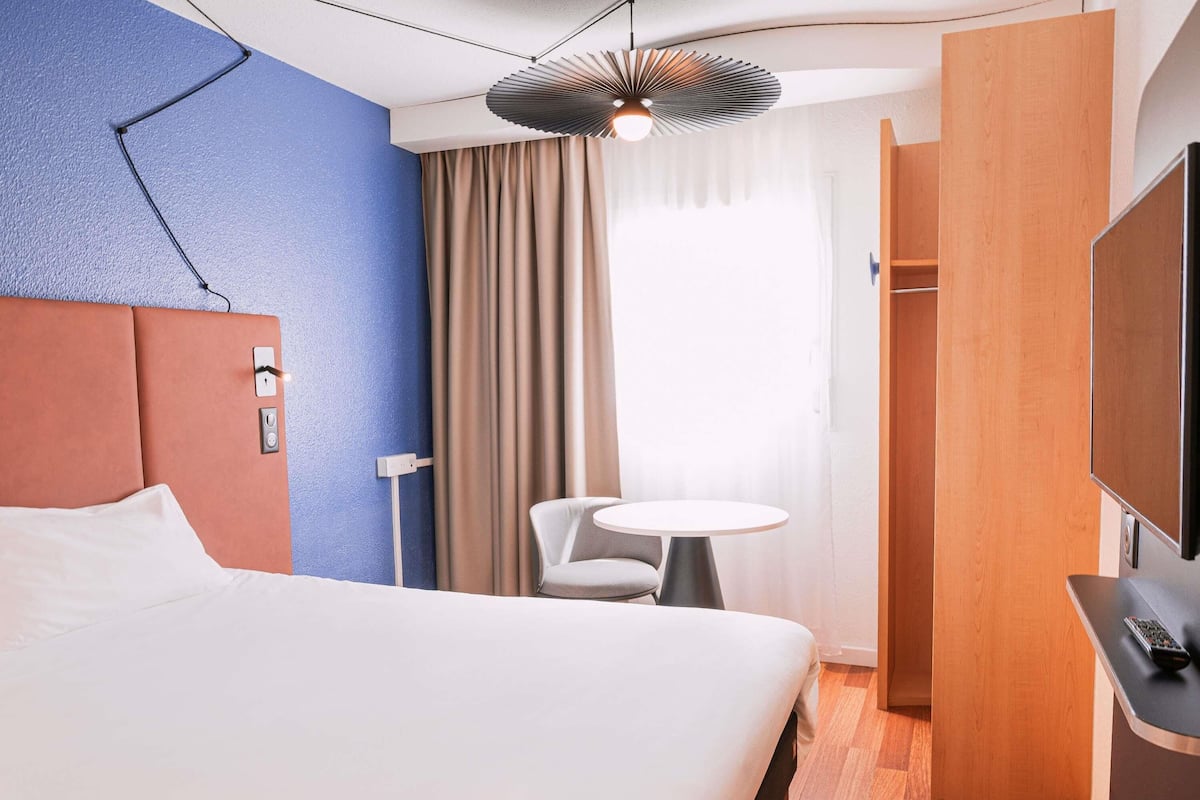 Standard Room, 1 Double Bed | Premium bedding, desk, soundproofing, iron/ironing board (on request)