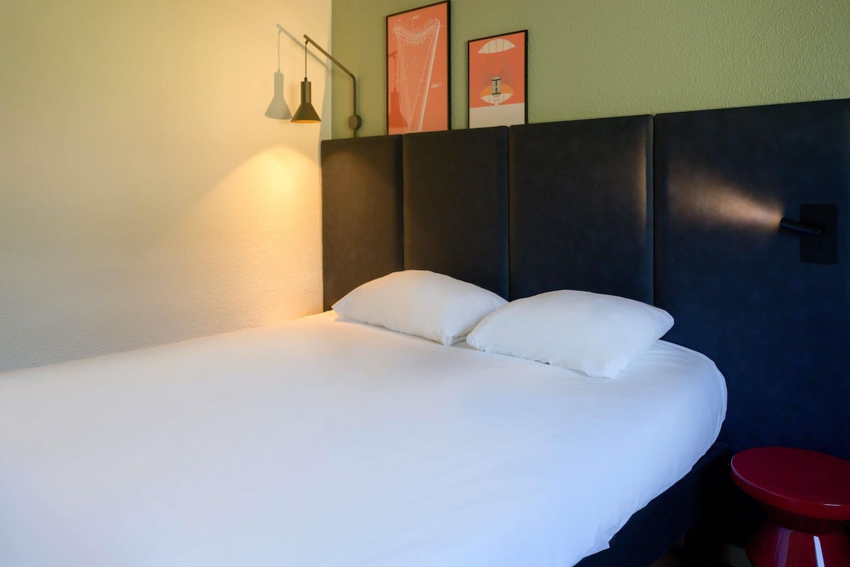 Standard Room, 1 Double Bed | Premium bedding, desk, soundproofing, iron/ironing board