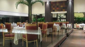 Colazione a buffet a pagamento, servita tutte le mattine