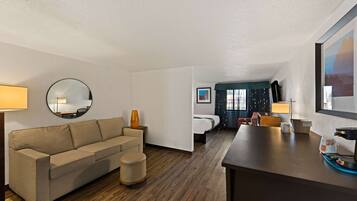 Caja de seguridad en la habitación y escritorio