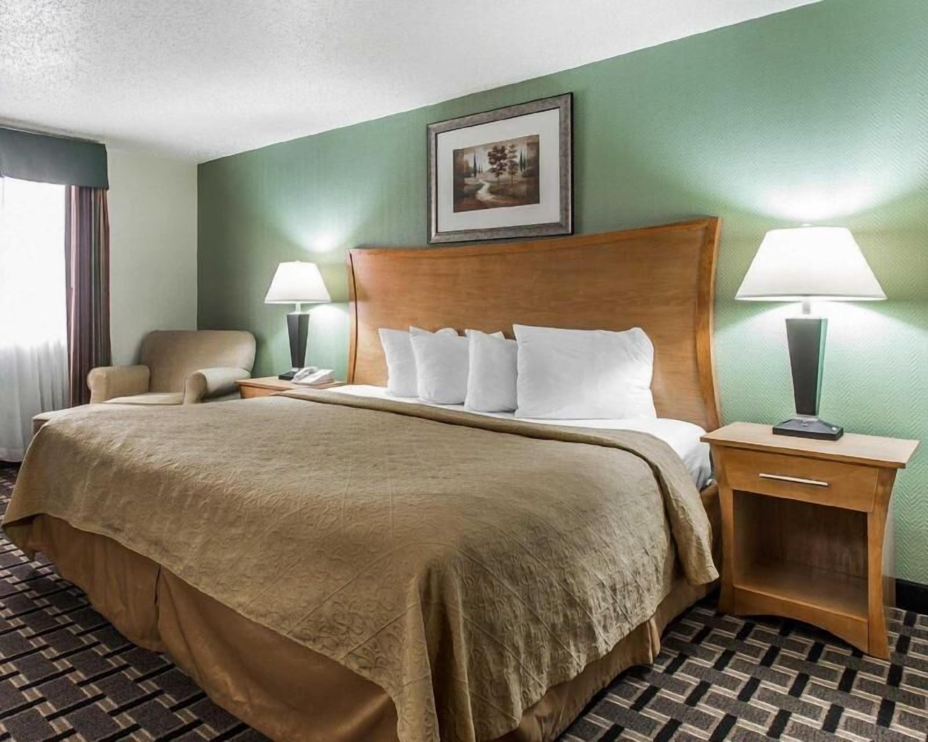 In-room safe, desk, laptop workspace, iron/ironing board