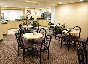 Free daily buffet breakfast