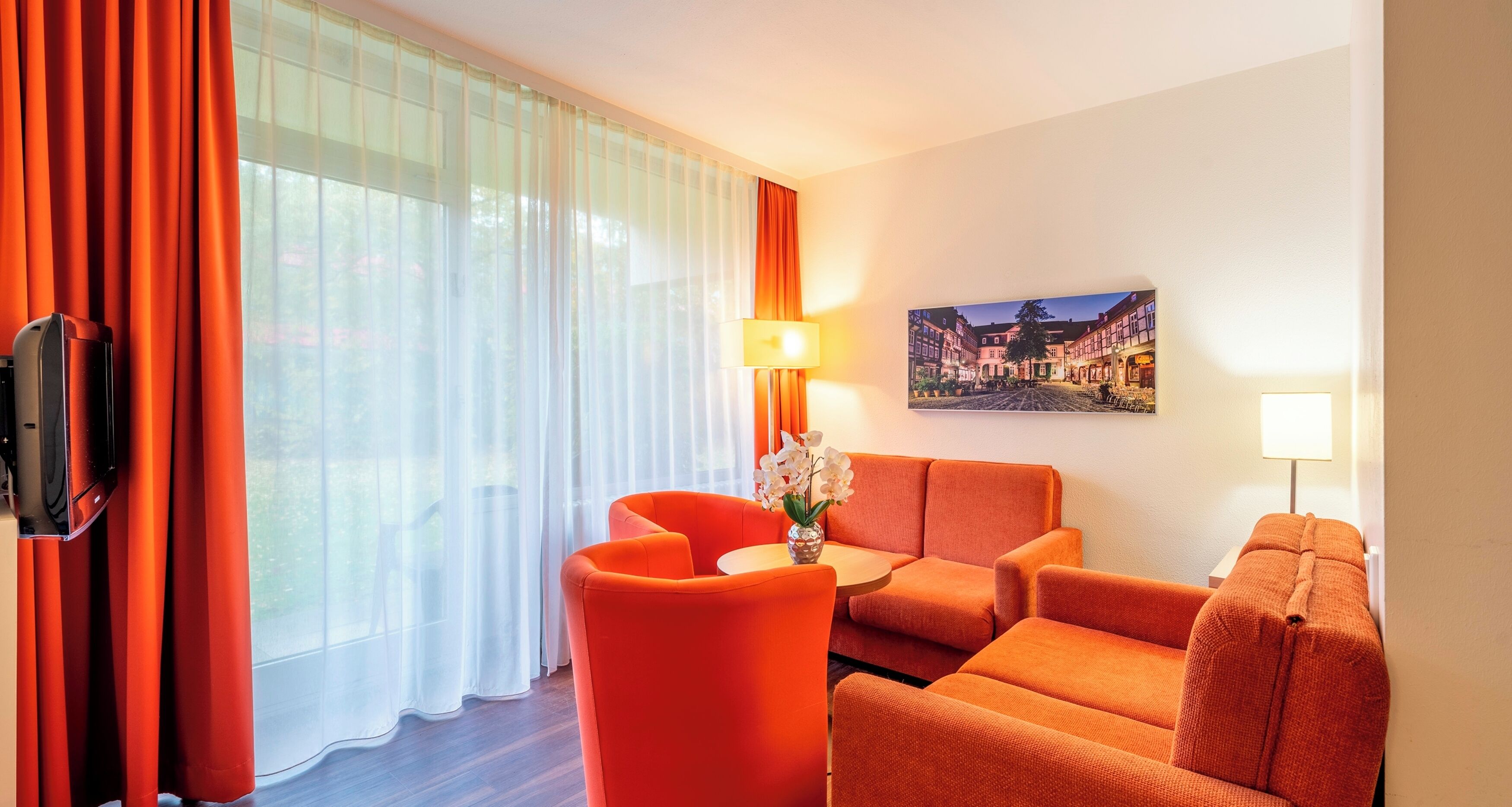 1 bedroom, hypo-allergenic bedding, desk, iron/ironing board