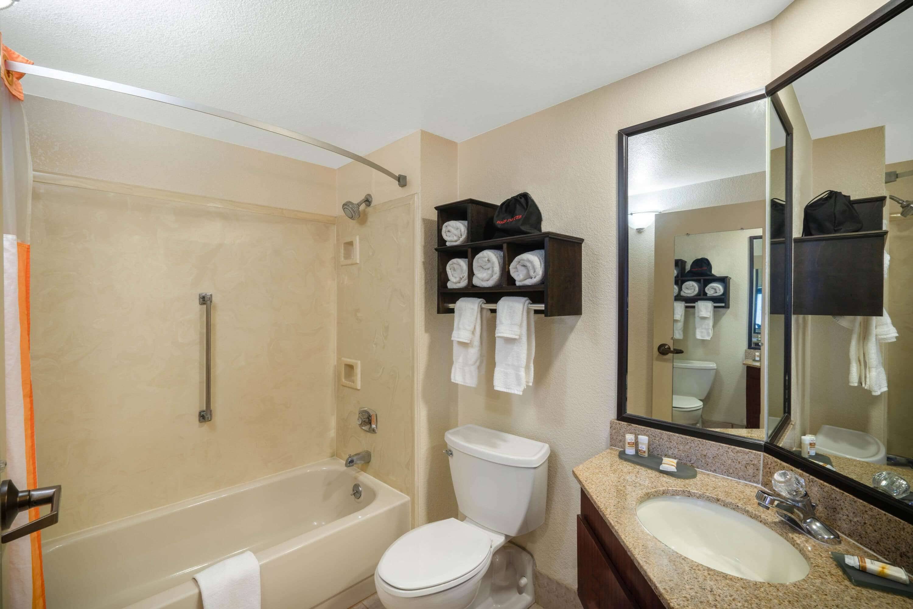 combined shower/bathtub, free toiletries, hair dryer, towels