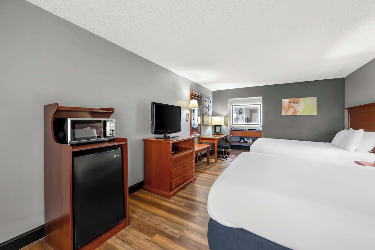 Bureau, espace de travail pour ordinateur portable, rideaux occultants