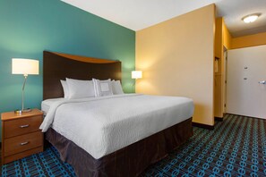 Room, 1 King Bed | Individually decorated, individually furnished, desk, iron/ironing board - AmericInn by Wyndham St. Cloud MN Shopping Area (St Cloud)