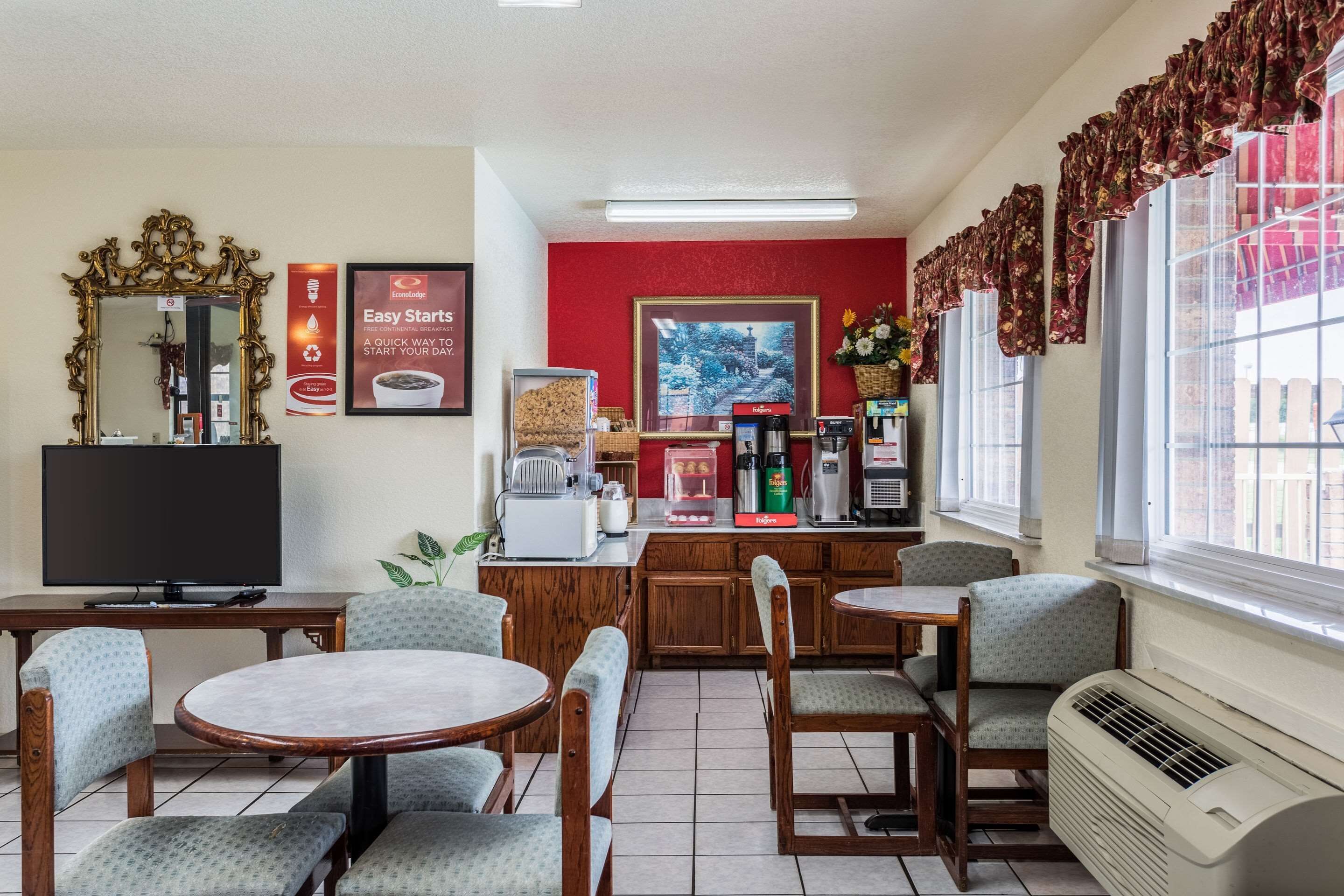 Free continental breakfast