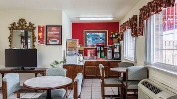 Inbegriffenes kontinentales Frühstück