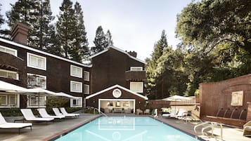 Outdoor pool, open 7:00 AM to 10:00 PM, pool umbrellas, sun loungers