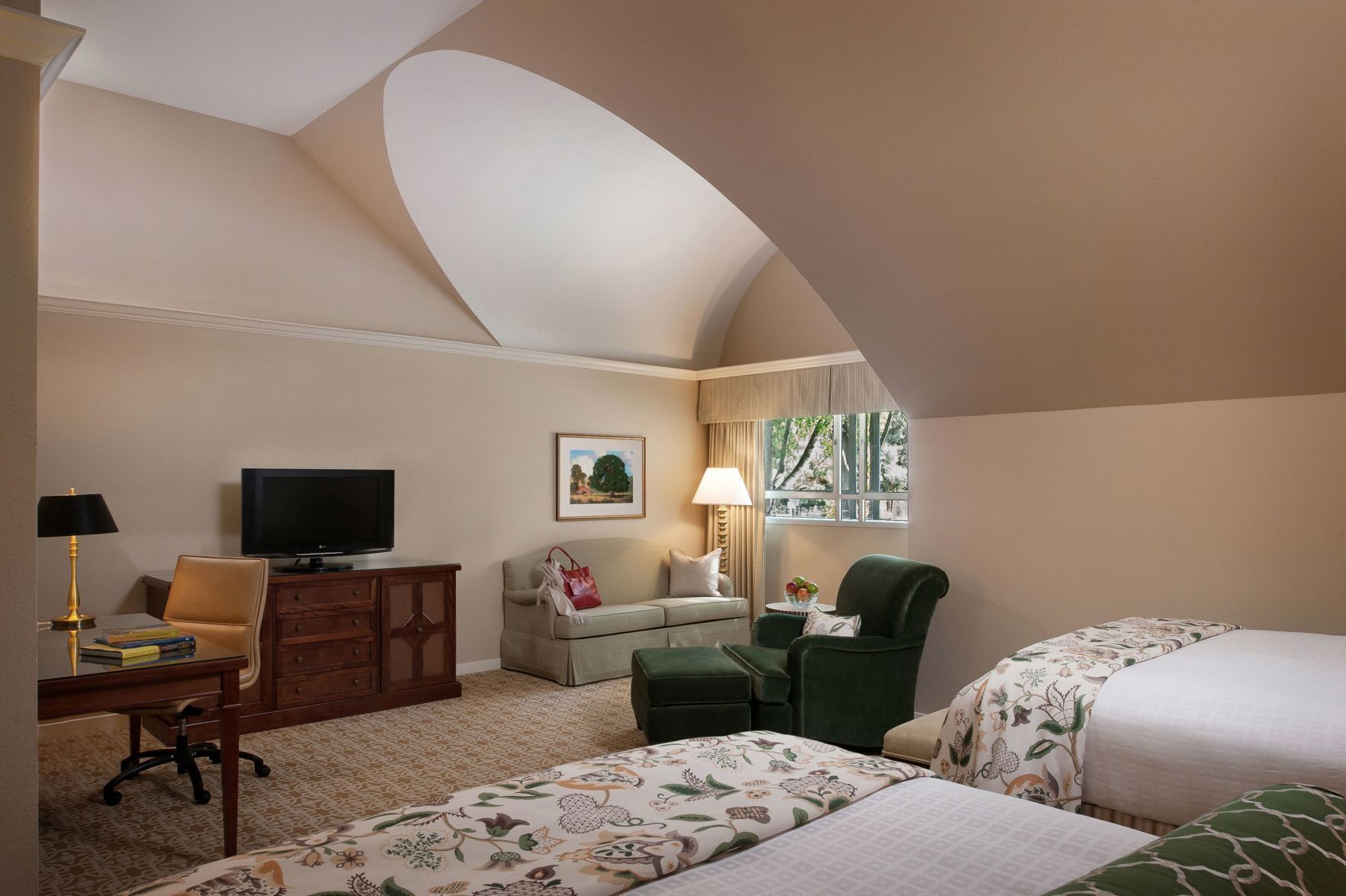 Down comforters, in-room safe, desk, laptop workspace