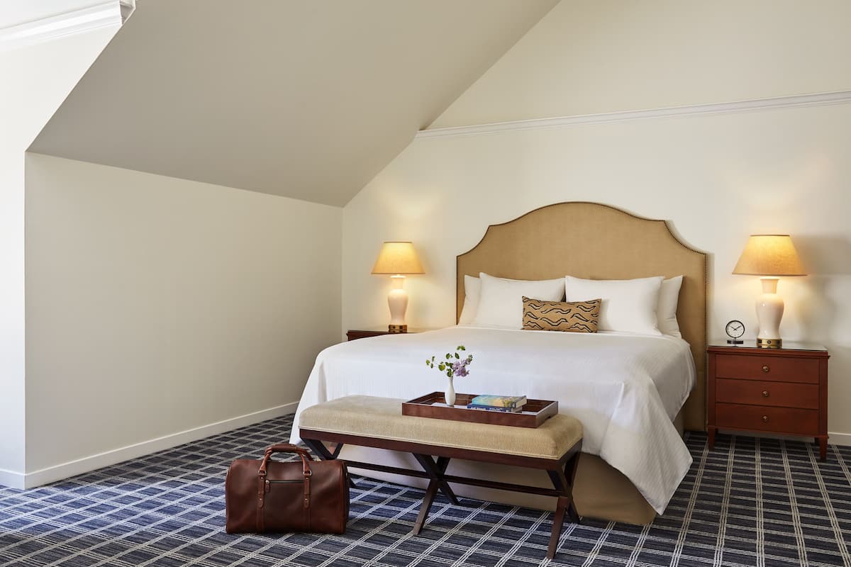 1 Schlafzimmer, Daunenbettdecken, Zimmersafe, Schreibtisch