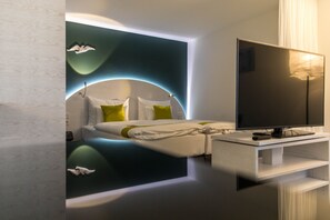 Hypo-allergenic bedding, in-room safe, desk, laptop workspace - ARCOTEL Donauzentrum (Vienna)