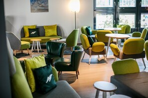 Bar (on property) - ARCOTEL Donauzentrum (Vienna)