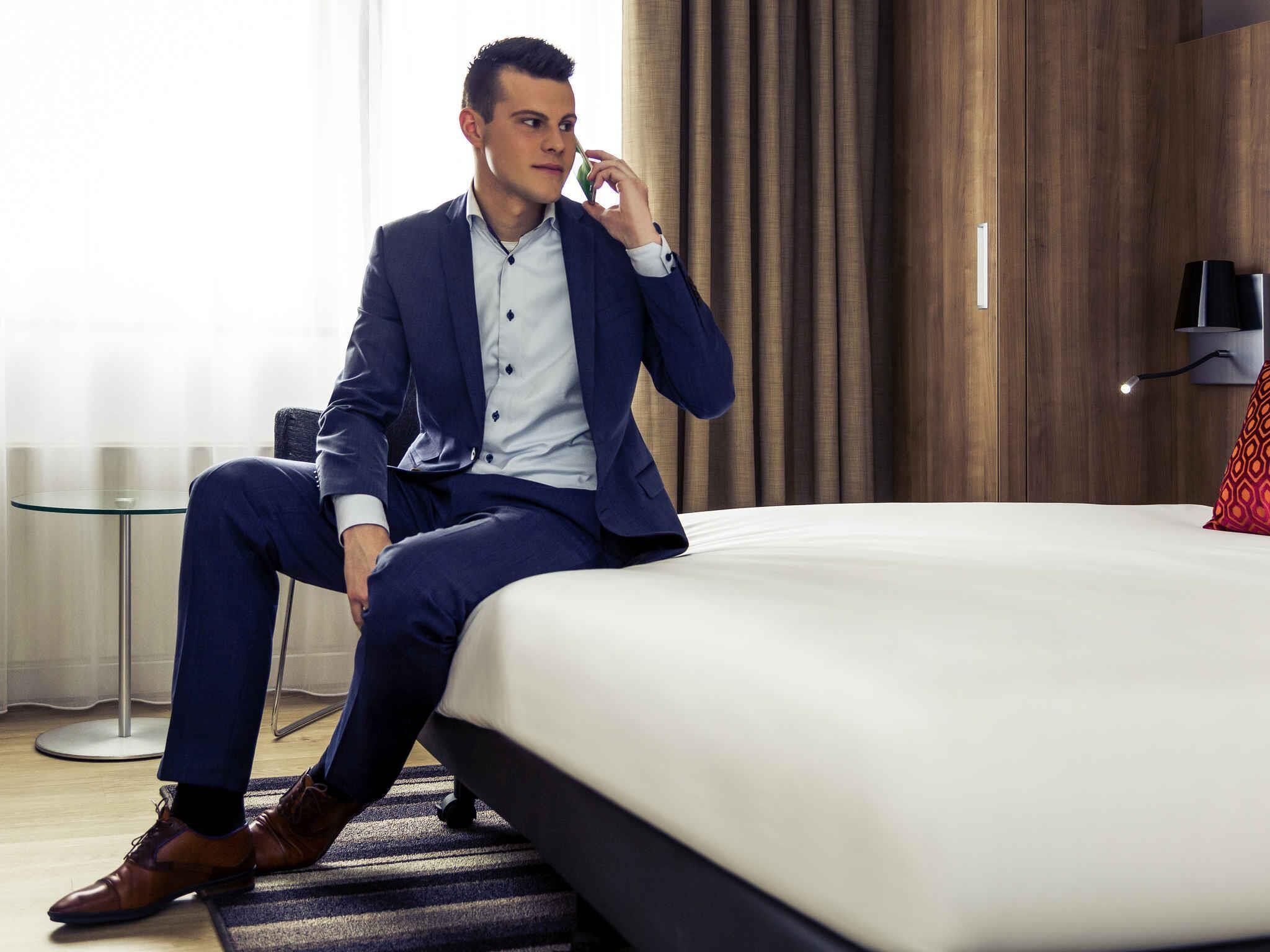 Habitació doble estàndard, 1 llit doble | Minibar, caixa forta a l'habitació, escriptori i cortines opaques 