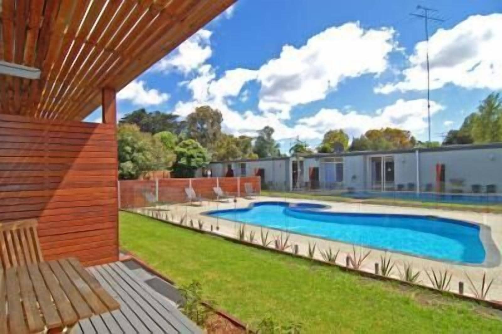 Outdoor pool, pool loungers