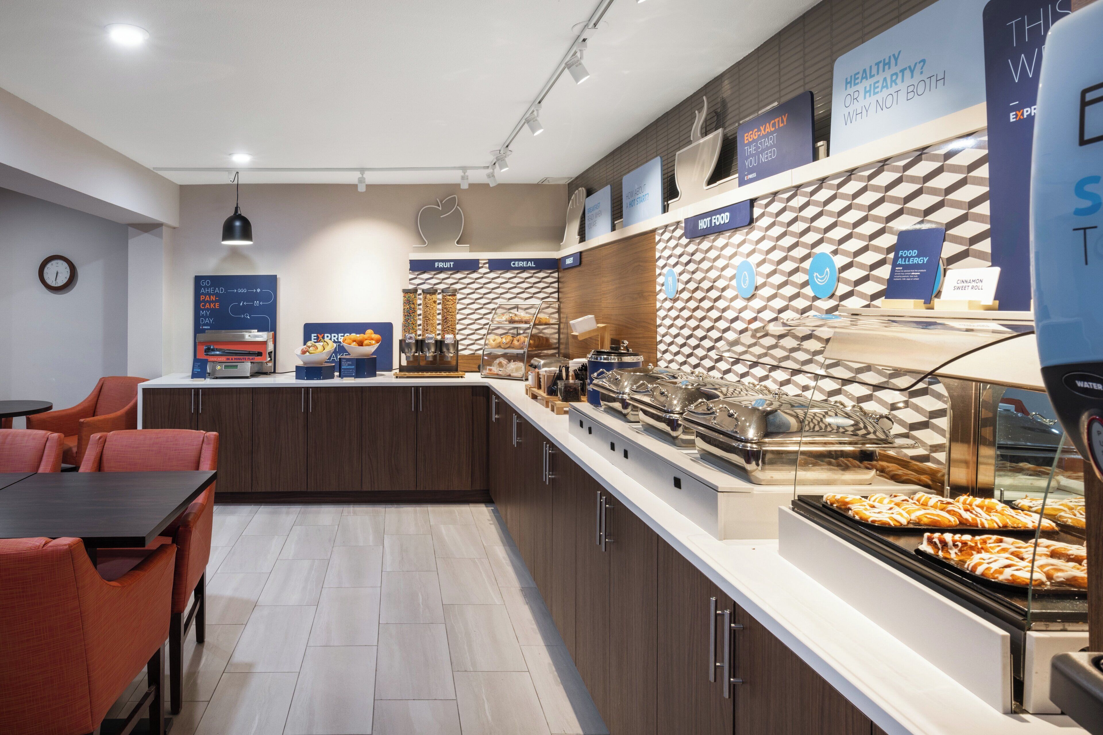 Free daily buffet breakfast 