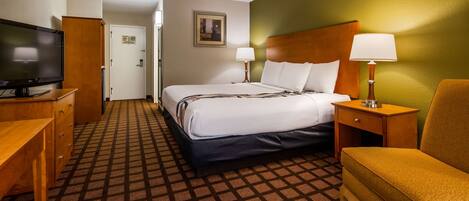 Camas com colchões pillow-top, cofres nos quartos, escrivaninha