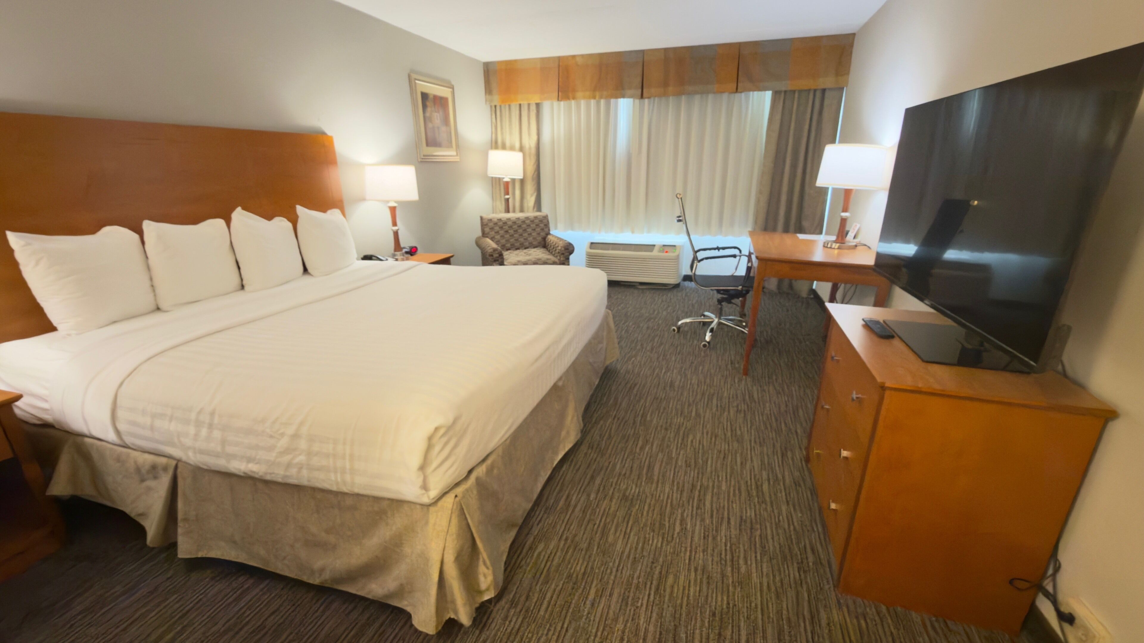 Pillowtop beds, in-room safe, desk, laptop workspace
