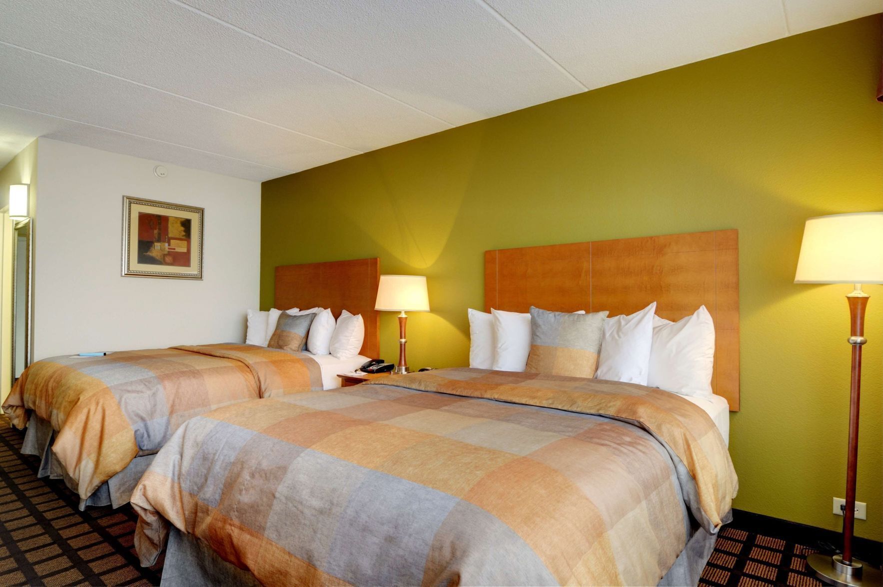 Pillowtop beds, in-room safe, desk, laptop workspace