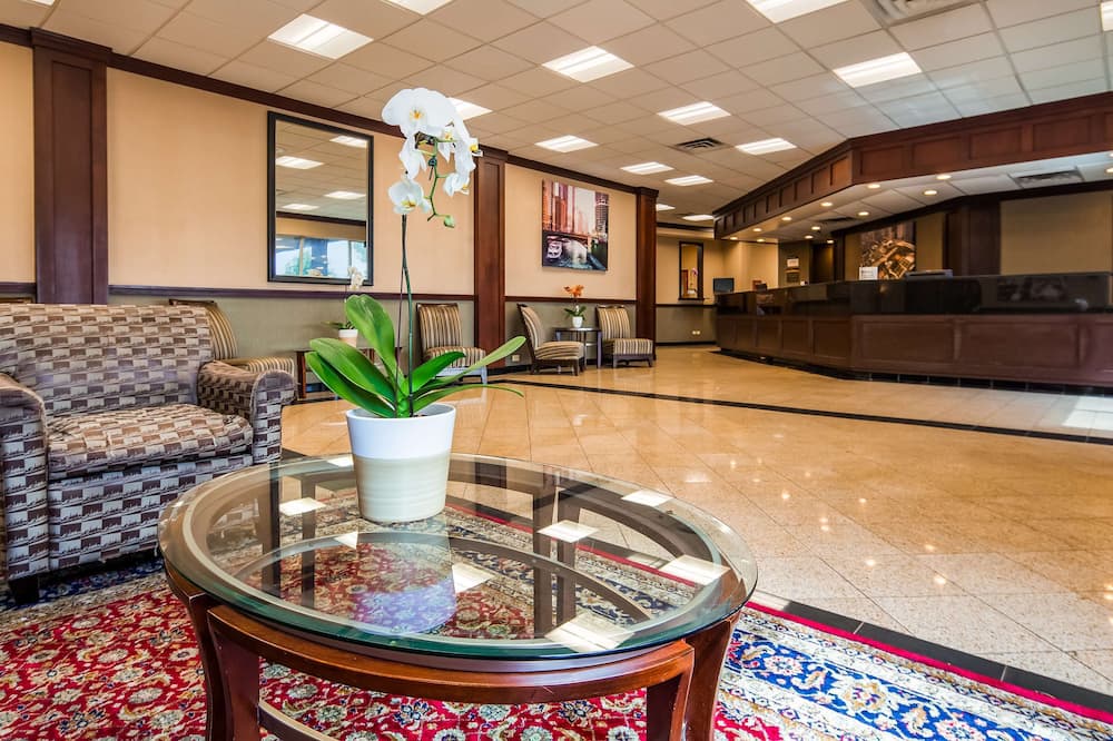 Best Western Plus Chicago Hillside