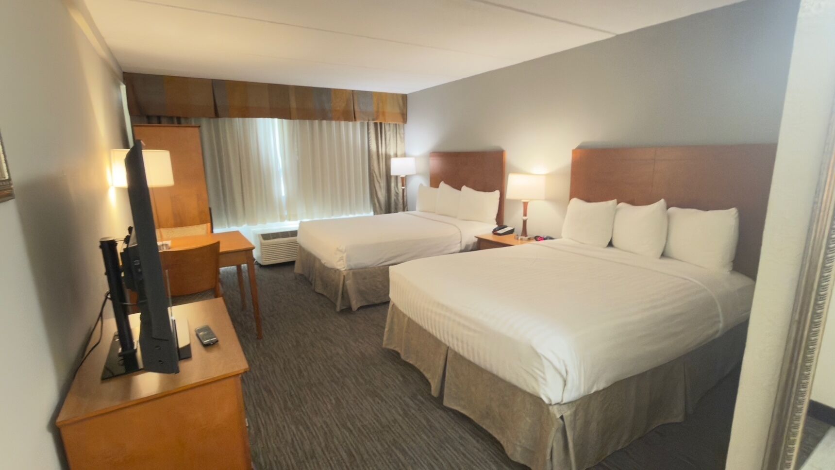 Pillowtop beds, in-room safe, desk, laptop workspace