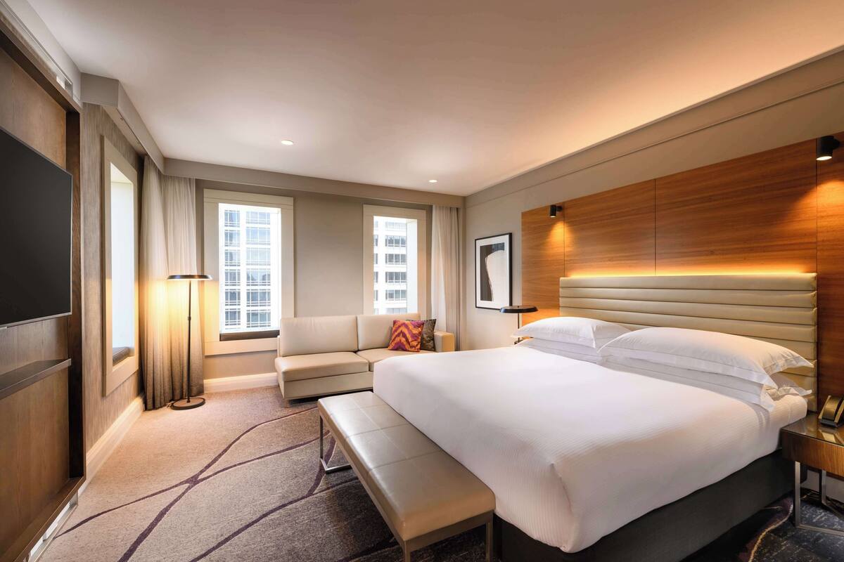 Suite (Ambassador) | Living area