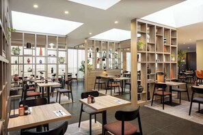 Daily buffet breakfast (EUR 19.50 per person)