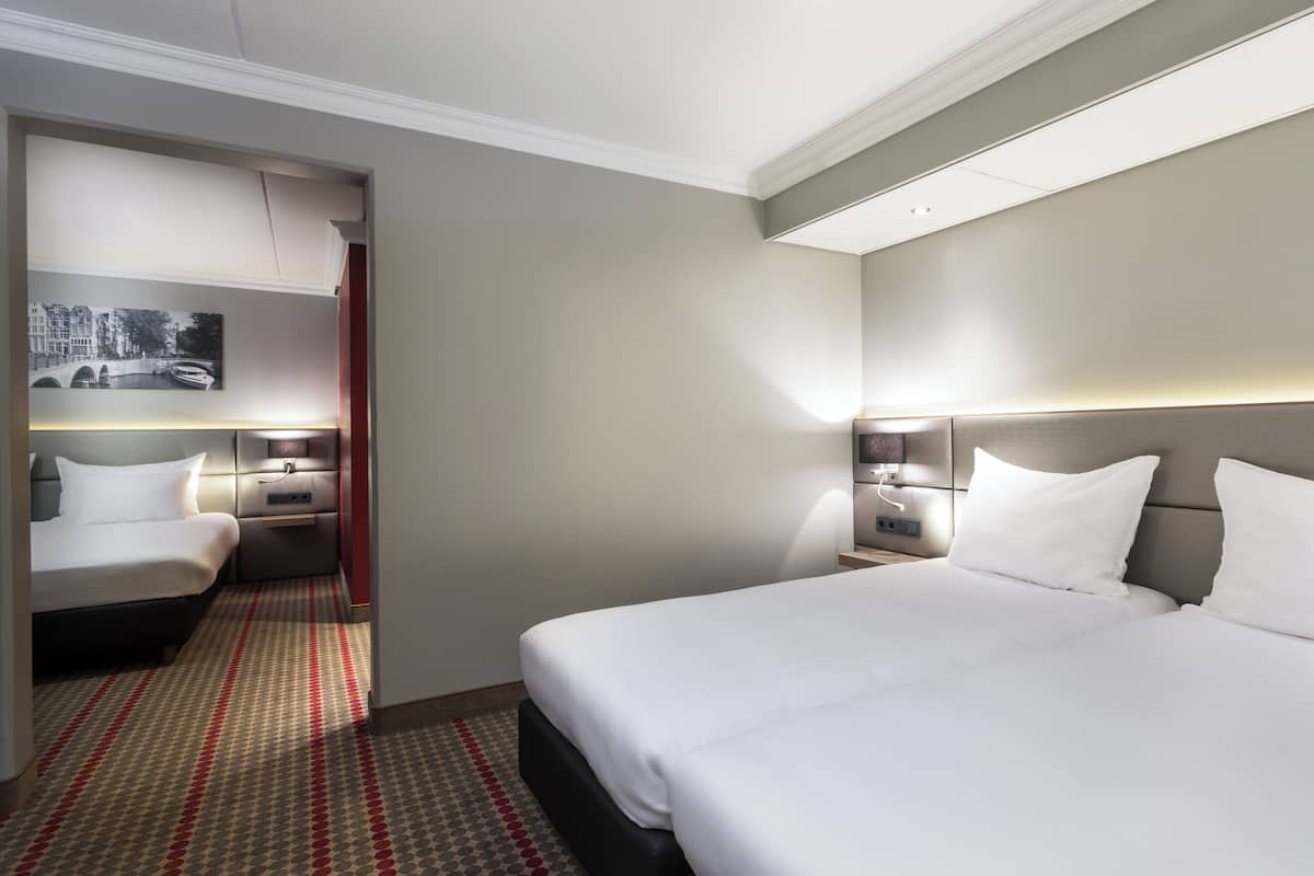 1 chambre, couette en duvet, coffre-fort, bureau