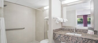 Ramada Hotel & Conference Center by Wyndham Edgewood