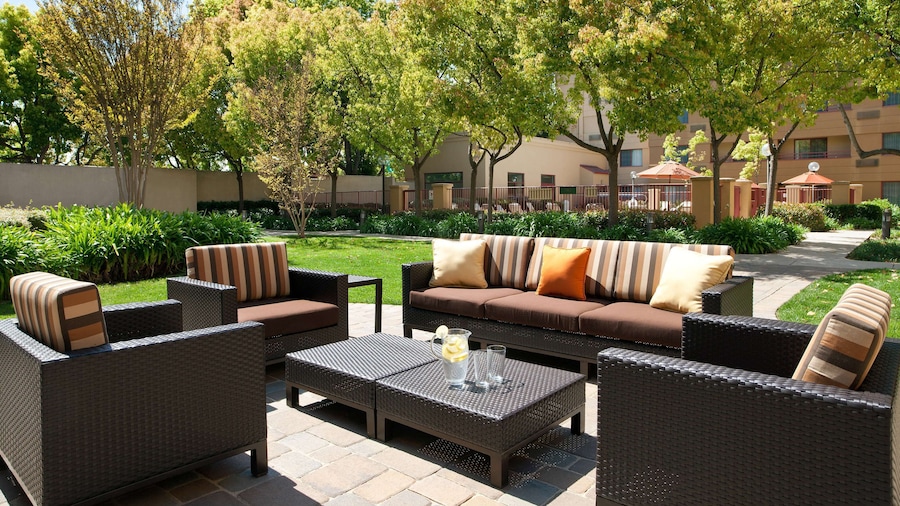 Sonesta Select San Jose Airport