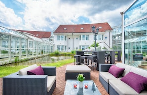 Terrace/patio - Leonardo Hotel Hamburg Airport (Hamburg)