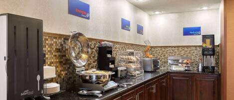 Free daily continental breakfast