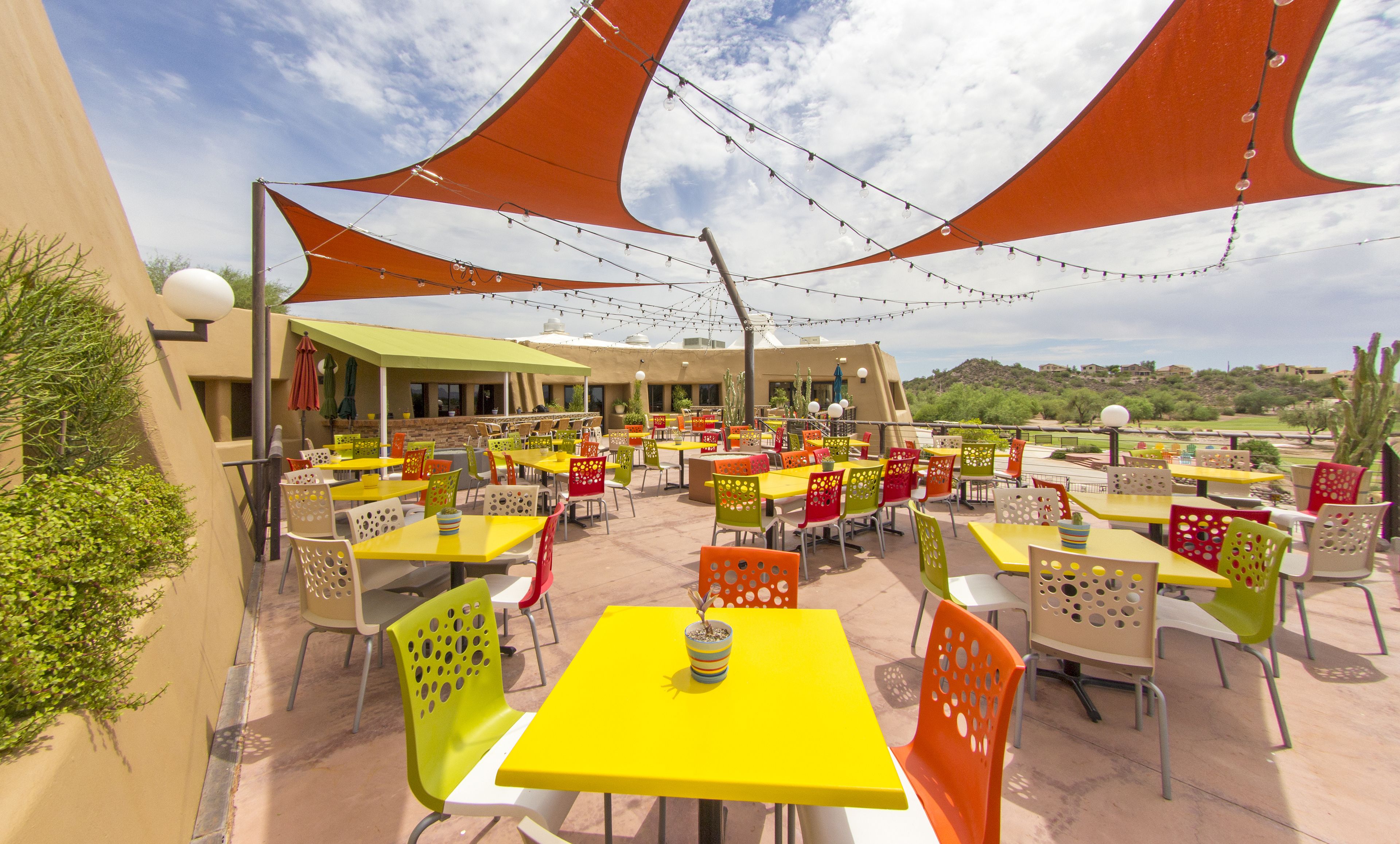 Café da manhã, almoço e jantar; culinária americana 