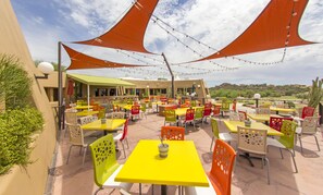 Breakfast, lunch, dinner served; American cuisine - Gold Canyon Golf Resort & Spa (Gold Canyon)