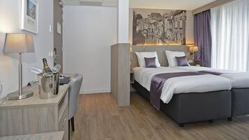 Superior Room, 2 Twin Beds, Non Smoking | Premium bedding, in-room safe, desk, laptop workspace