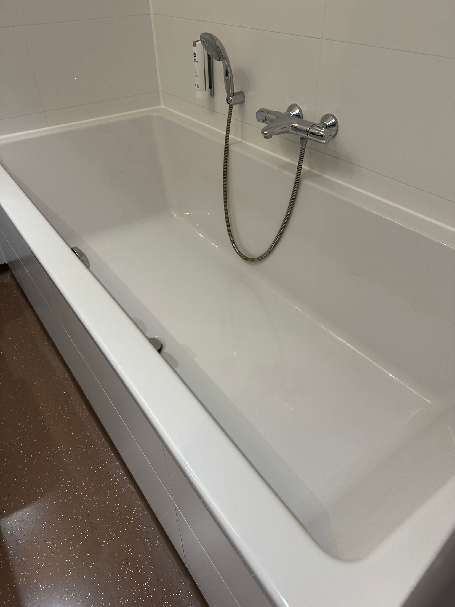 standard room, 1 double bed, non smoking, bathtub (with sofabed) | bathroom | free toiletries, hair dryer, towels, soap