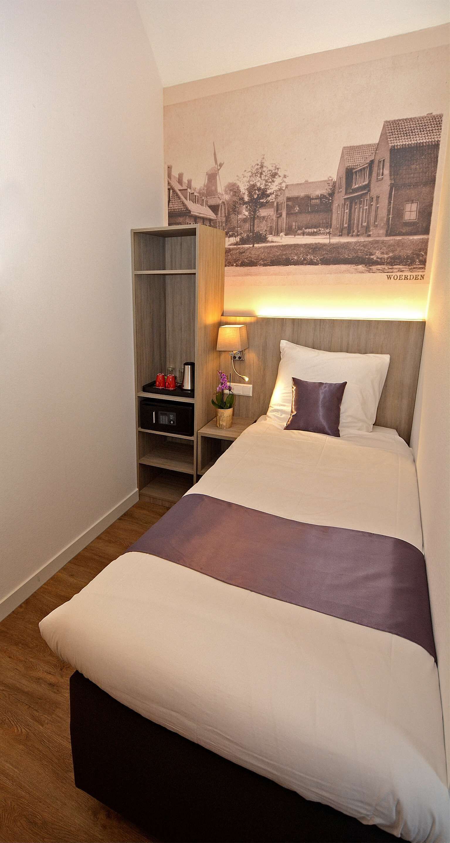 standard room, 1 single bed, non smoking | 1 bedroom, premium bedding, in-room safe, desk