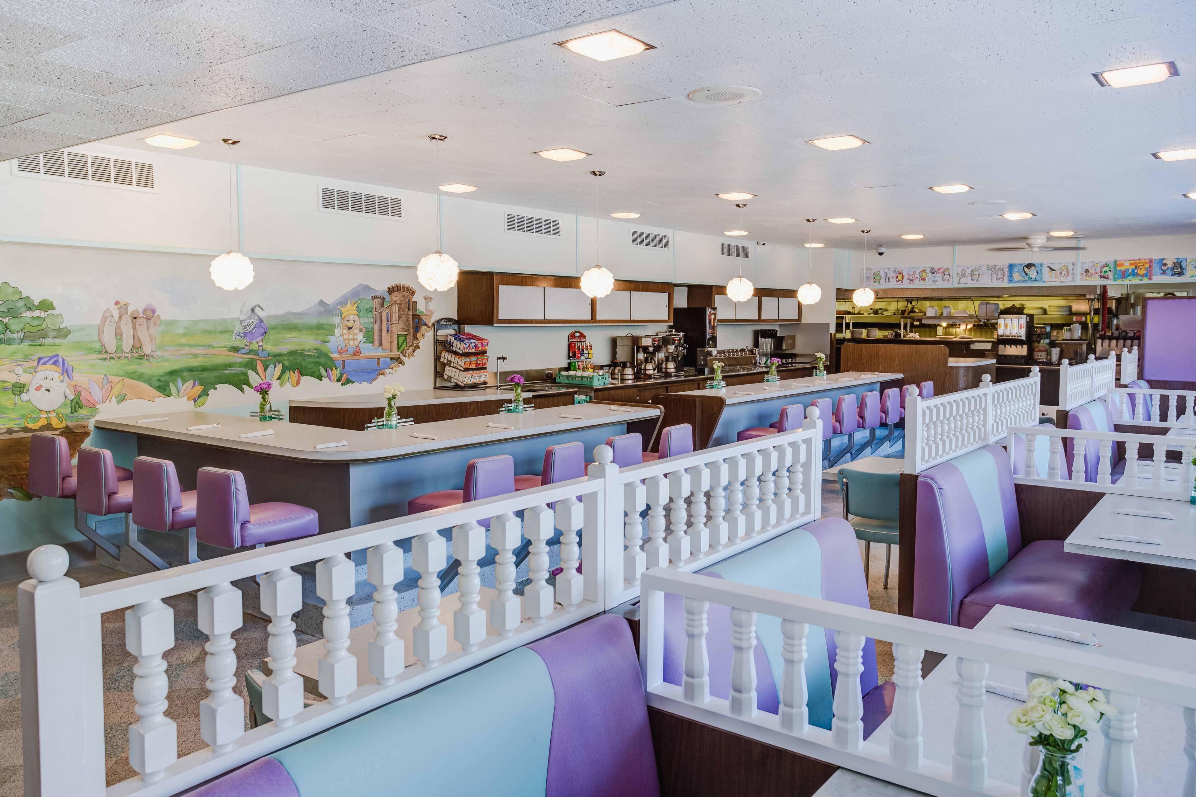 2 restaurants, dinner served, American cuisine